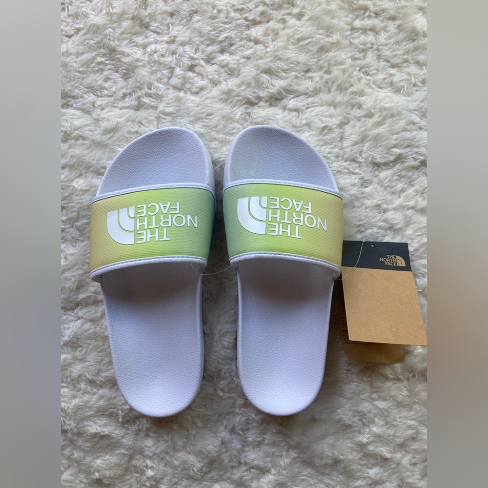 The North Face Women’s Basecamp III Slides, Size 6, Ombre Print, White, NWT